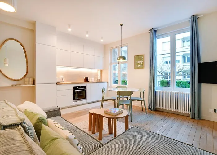 Elegant Apartment By Les Maisons De Charloc Homes