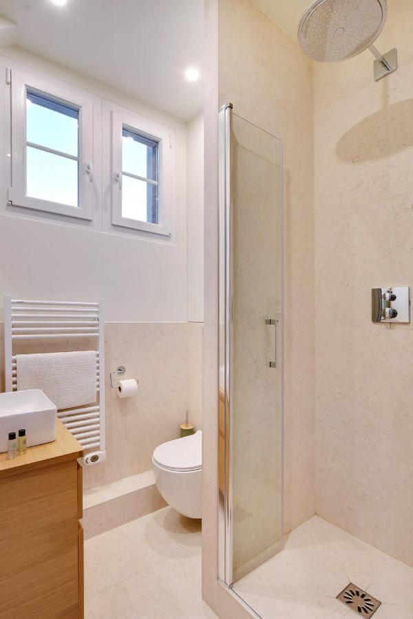 Elegant By Les Maisons De Charloc Homes Boulogne-Billancourt